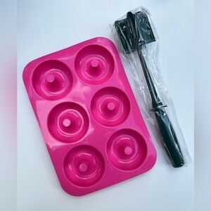 NWT Non Stick, Silicone Donut Mold, BPA Free, and Meat Chopper, Ground Masher